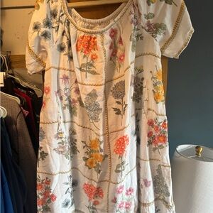 Society social x crown & ivy Cream Floral Embroidered Cotton Dress